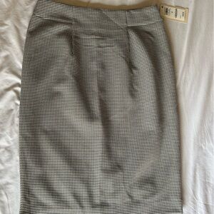 NWT Elegant Black and White Checkered Pencil Skirt